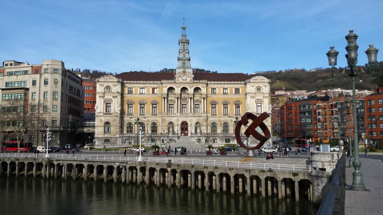 Lux Cityhall + Parking ビルバオ エクステリア 写真